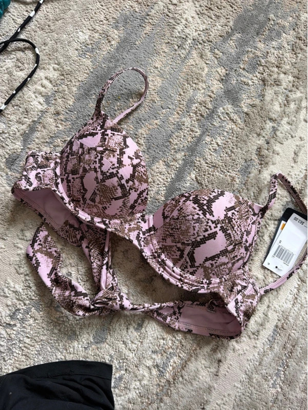 Swim top‎